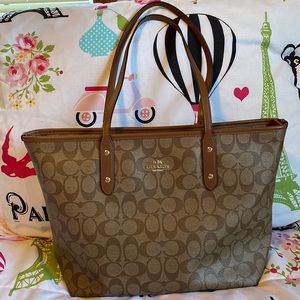 Coach Tote